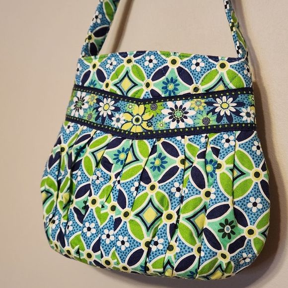 Vera Bradley Daisy Daisy Small Tote Purse Shoulder Bag Blue Green RETIRED - Picture 1 of 15